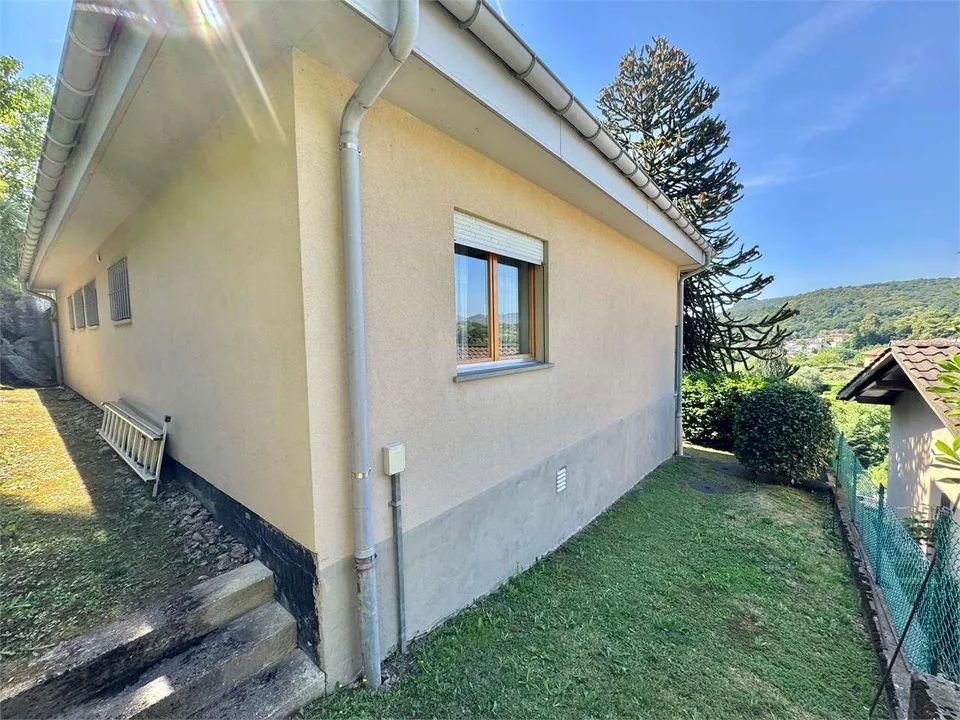Einzelhof-Villa mit Seeblick, umgeben von Grün in Cagiallo im Tal – Foto 7 von 13