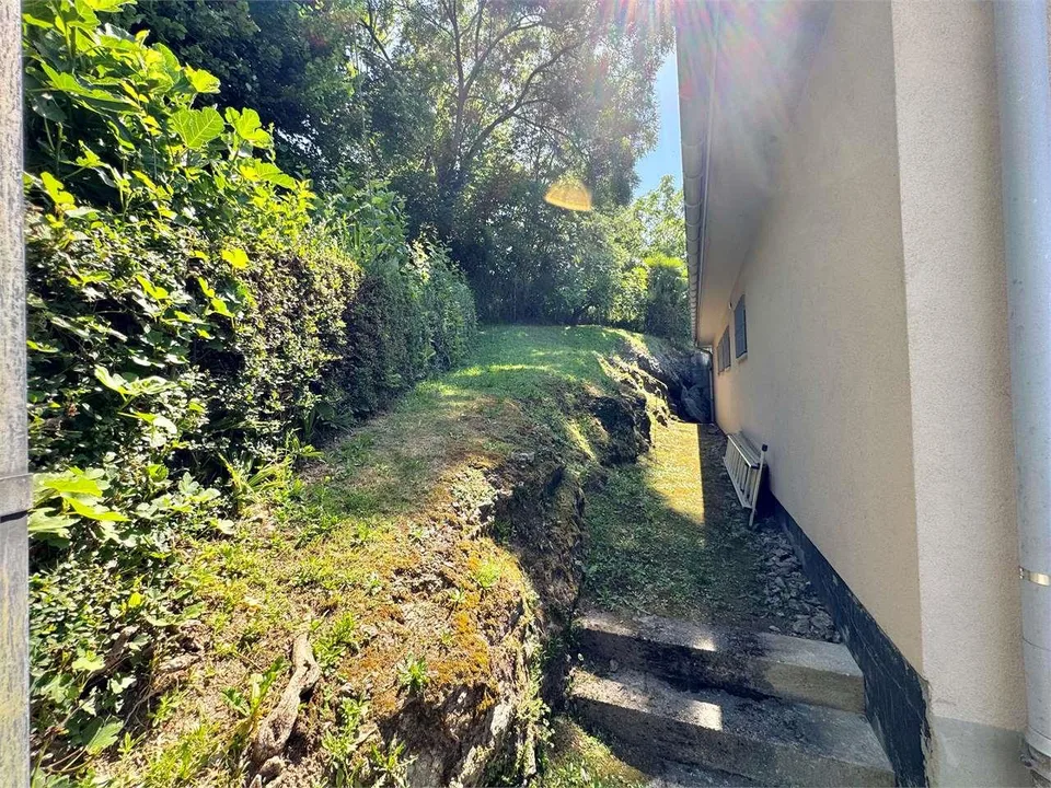 Einzelhof-Villa mit Seeblick, umgeben von Grün in Cagiallo im Tal – Foto 9 von 13