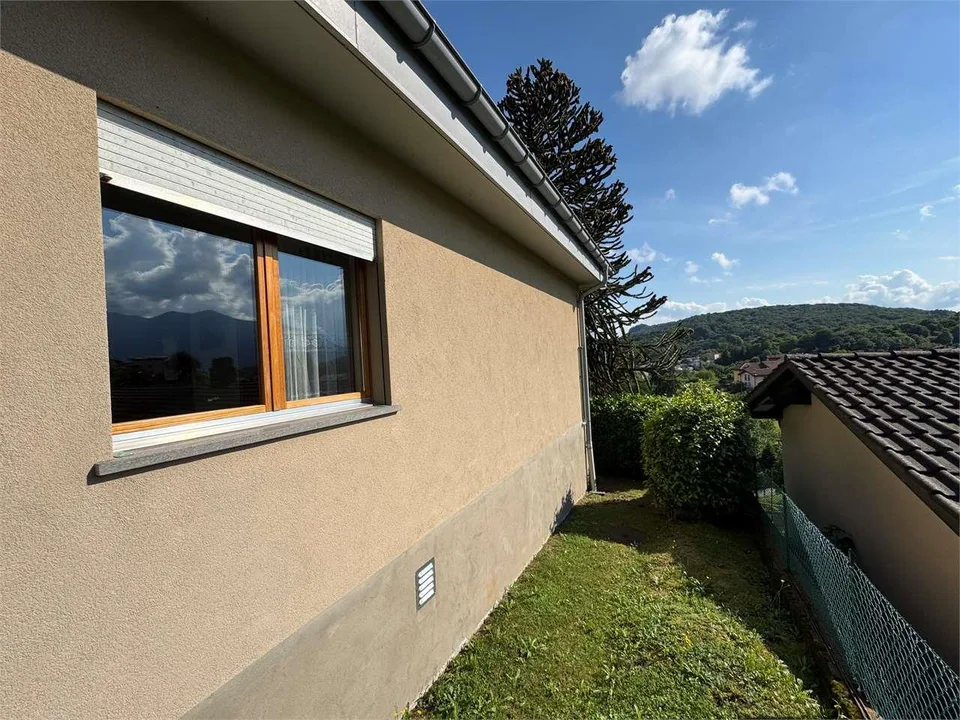 Einzelhof-Villa mit Seeblick, umgeben von Grün in Cagiallo im Tal – Foto 6 von 13