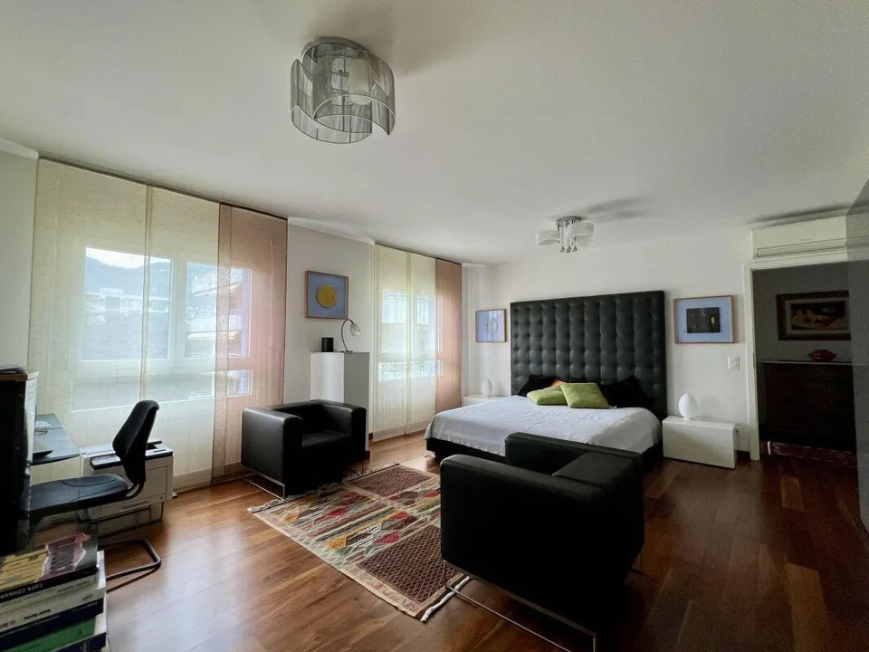 Geräumige und elegante 270 m² Wohnung im letzten Stock – Foto 11 von 15