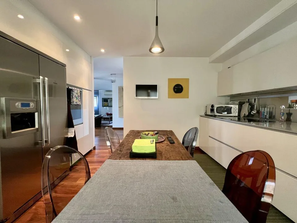 Geräumige und elegante 270 m² Wohnung im letzten Stock – Foto 8 von 15