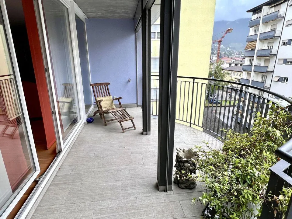 Geräumige und elegante 270 m² Wohnung im letzten Stock