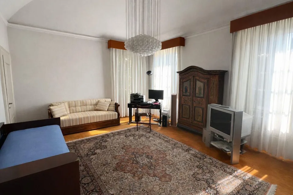 Elegantes Landhaus aus der Epoche mit Garten und Terrassen im Herzen von Balerna – Foto 28 von 30