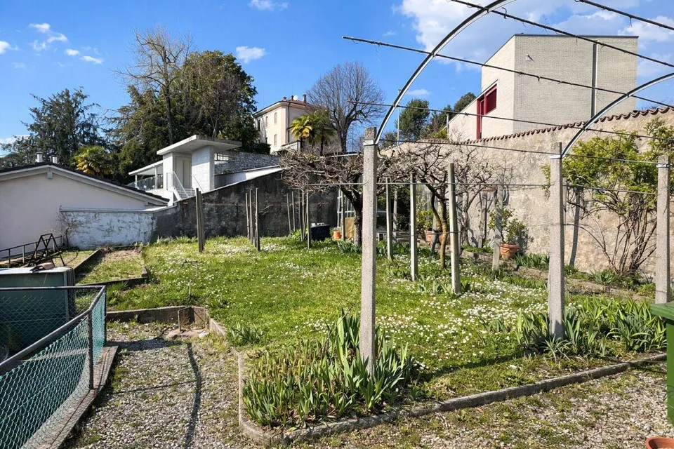 Elegantes Landhaus aus der Epoche mit Garten und Terrassen im Herzen von Balerna – Foto 14 von 30
