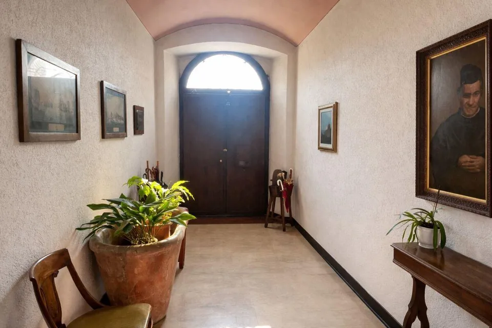 Elegantes Landhaus aus der Epoche mit Garten und Terrassen im Herzen von Balerna – Foto 16 von 30
