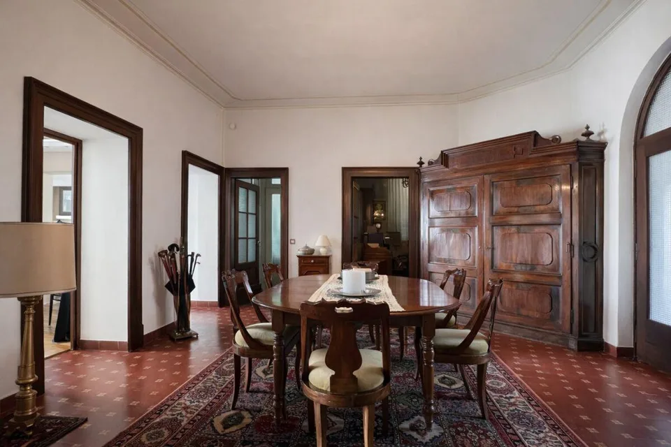 Elegantes Landhaus aus der Epoche mit Garten und Terrassen im Herzen von Balerna – Foto 21 von 30