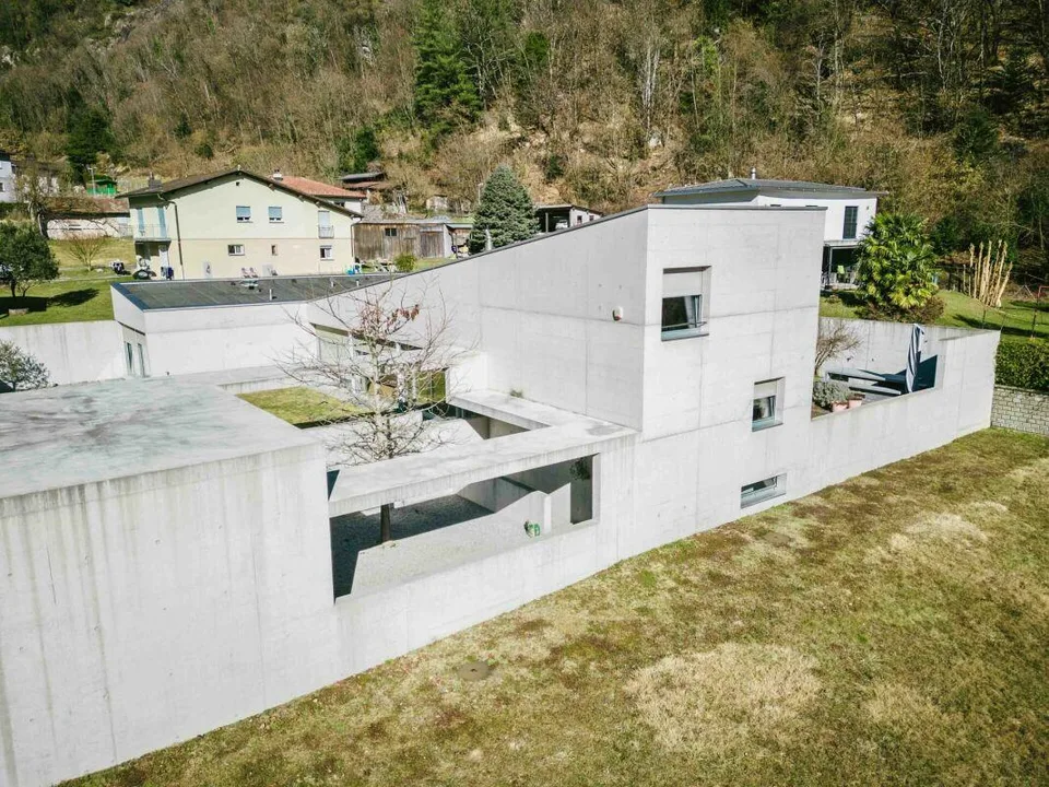 Villa moderne et spacieuse de 5.5 pièces dans un quartier calme à Cresciano – photo 29 sur 46