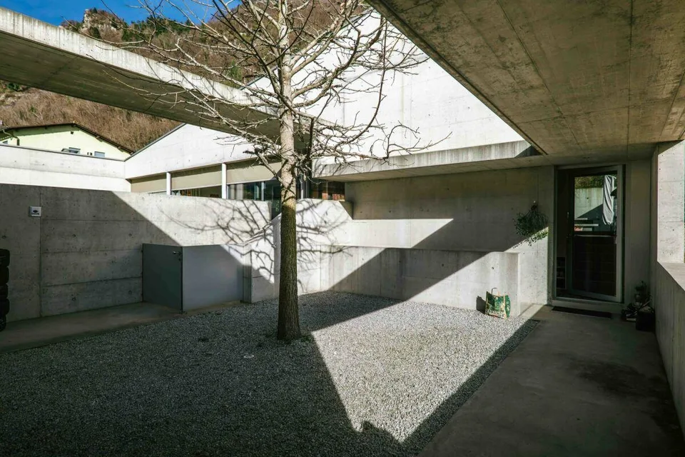 Villa moderne et spacieuse de 5.5 pièces dans un quartier calme à Cresciano – photo 30 sur 46