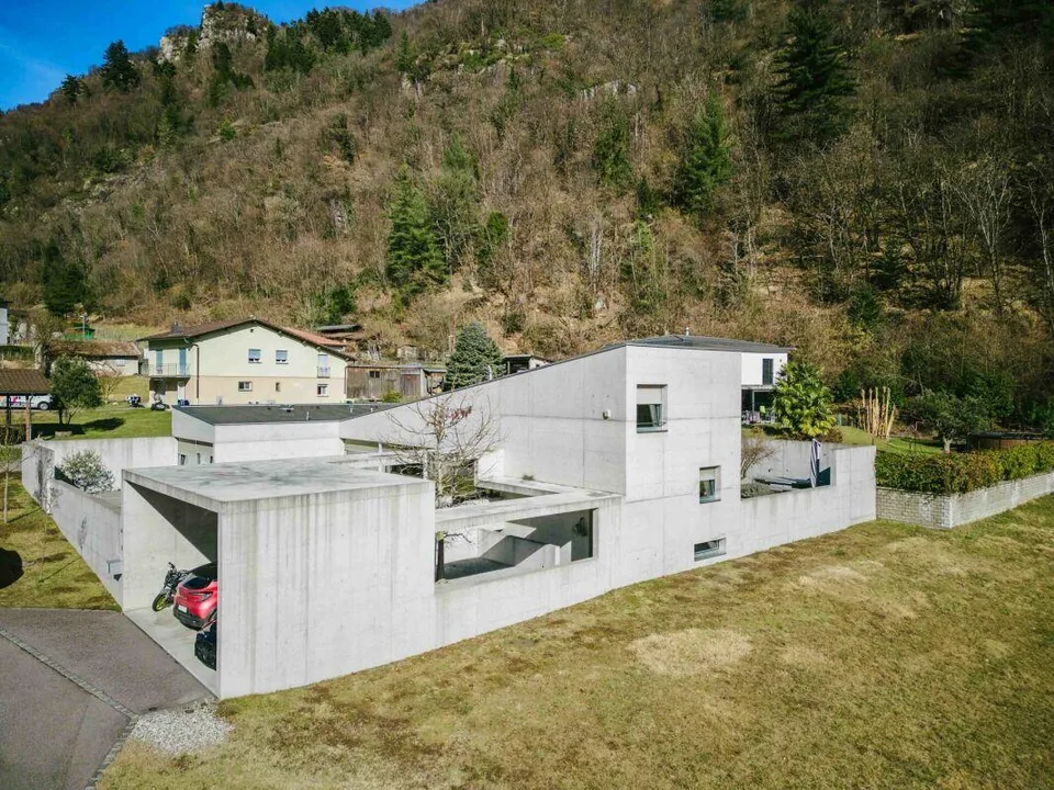 Villa moderne et spacieuse de 5.5 pièces dans un quartier calme à Cresciano – photo 27 sur 46