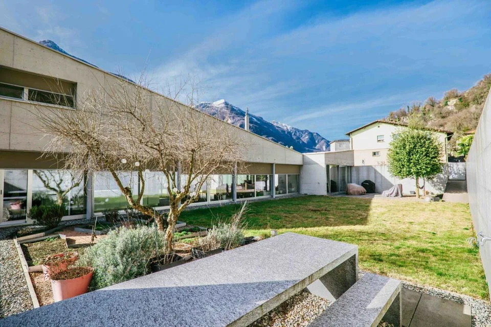 Villa moderne et spacieuse de 5.5 pièces dans un quartier calme à Cresciano – photo 32 sur 46