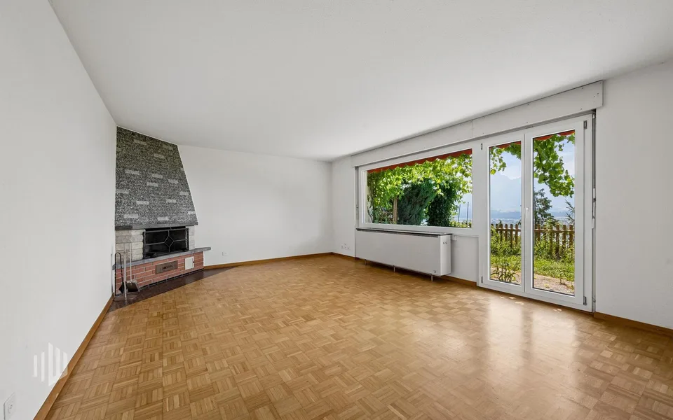 ImmoWyss -  Charmantes Zuhause mit traumhafter Sicht auf den Thunersee