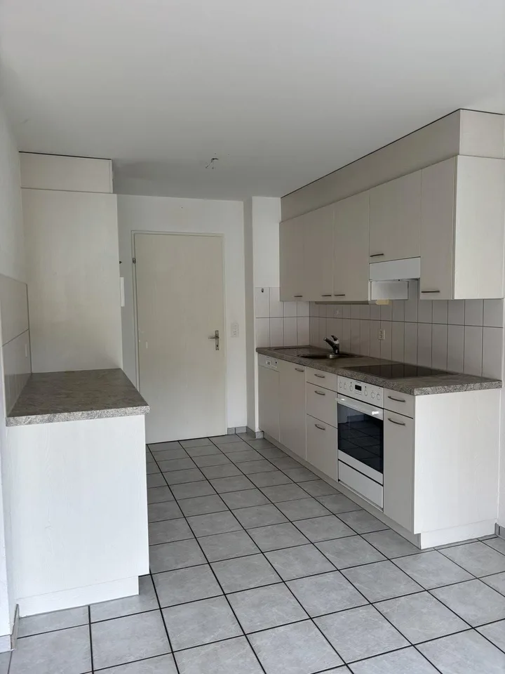 Appartamento di 4 camere in affitto a Bennwil