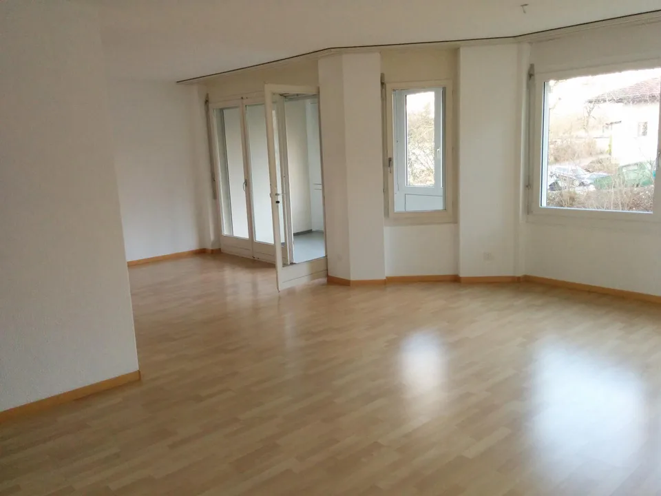 Grosszügige 4.5-Zimmerwohnung in Seon, befristet bis 30. September ...