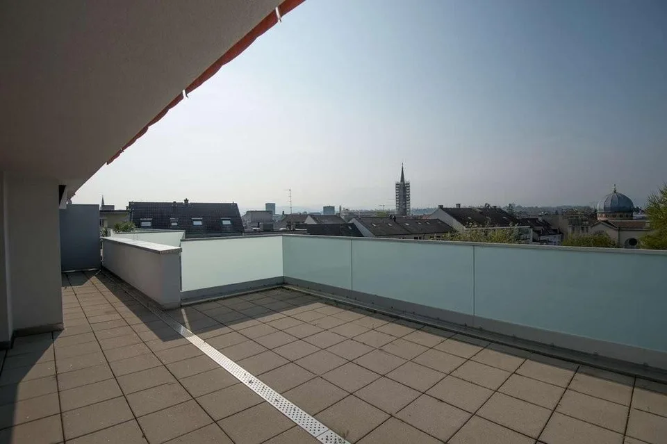 Appartement en mansarde ensoleillé près de la vieille ville
