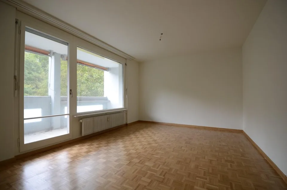 Geräumige 2.5-Zimmerwohnung mit Sicht ins Grüne