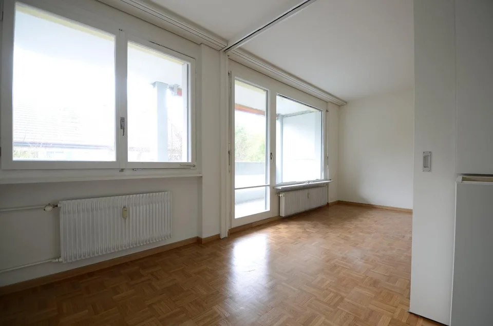 Geräumige 2.5-Zimmerwohnung mit Sicht ins Grüne