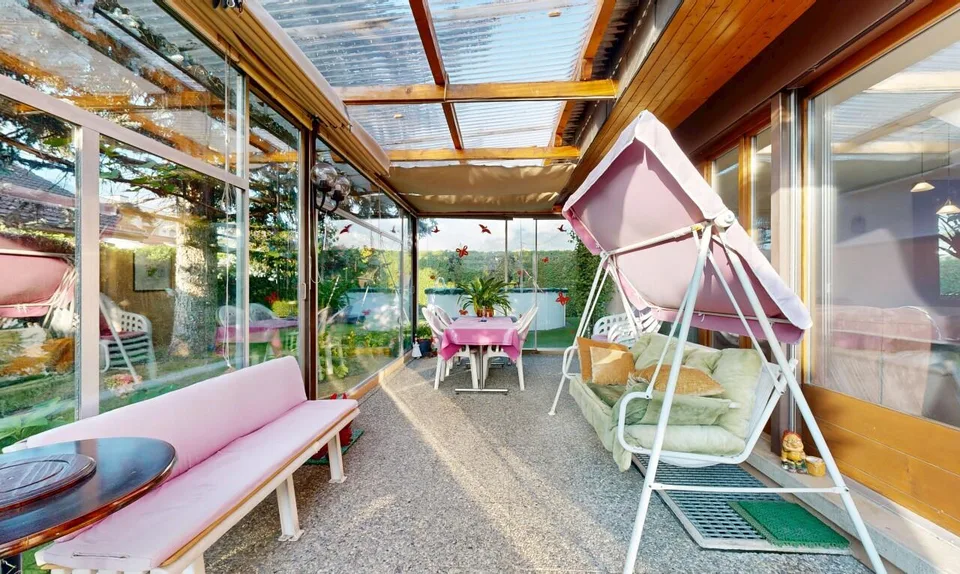Casa affascinante con un bel spazio esterno e una veranda – foto 8 di 18