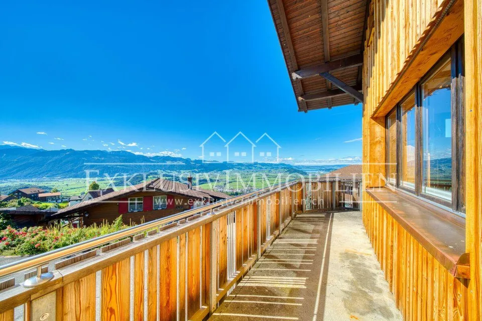 Casa con vista fantastica e un grande giardino per rilassarsi
