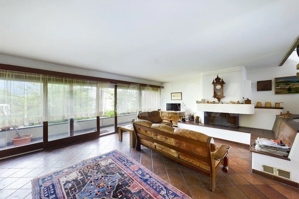 Grande casa con ampi spazi a due passi dal lago! Anche come residen...