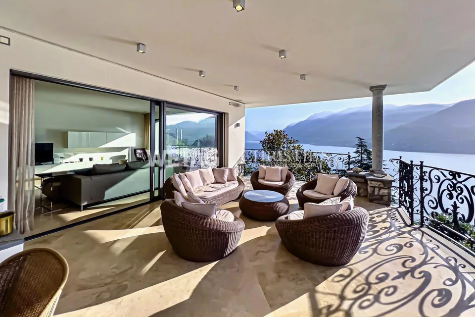 Brissago: Luxus-Villa mit atemberaubendem Seeblick an exklusiver Lage zu verkaufen – Foto 11 von 12
