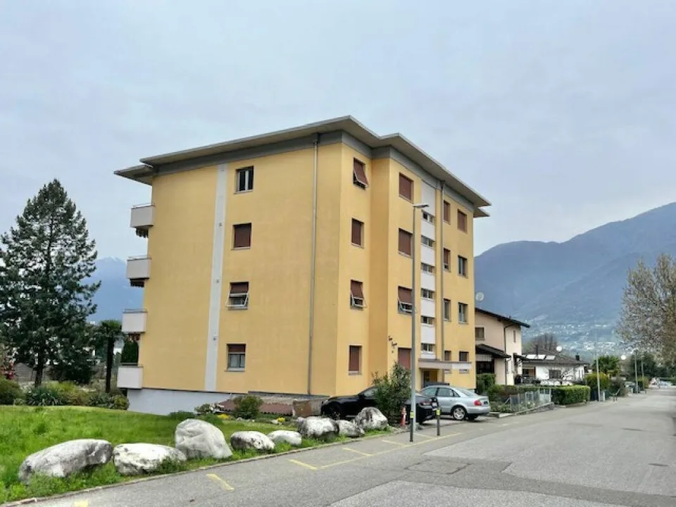 ZU VERKAUFEN IN QUARTINO - 4.5 ZIMMERWOHNUNG IM PARTERRE