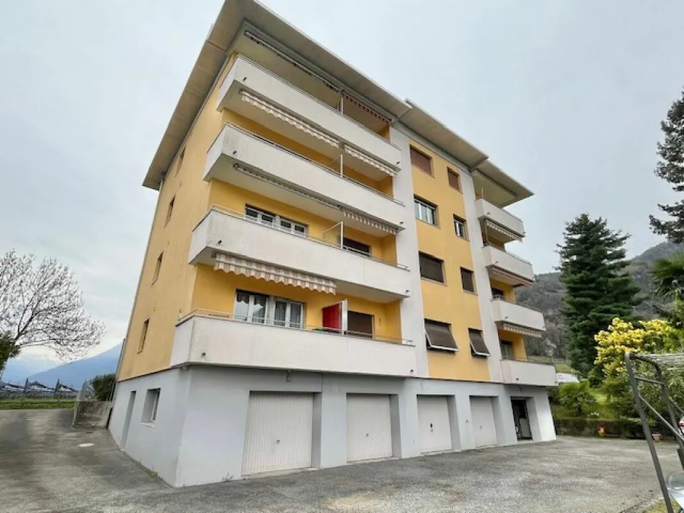 ZU VERKAUFEN IN QUARTINO - 4.5 ZIMMERWOHNUNG IM PARTERRE
