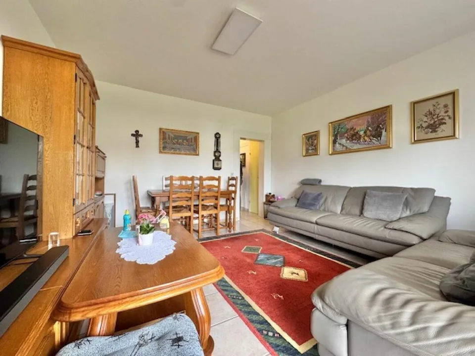 ZU VERKAUFEN IN QUARTINO - 4.5 ZIMMERWOHNUNG IM PARTERRE