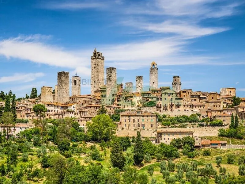 Splendida grande proprietà alle porte di San Gimignano/Toscana