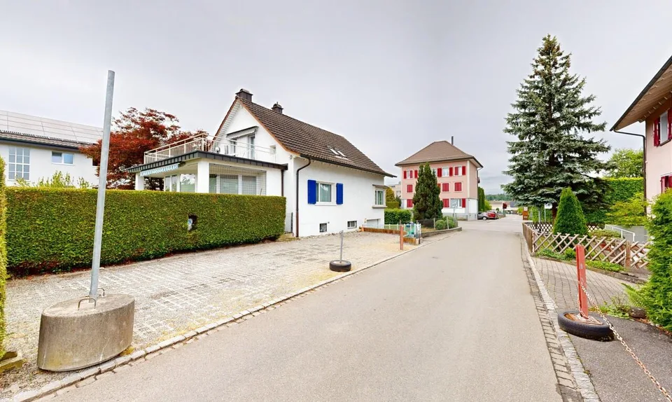 Gepflegtes 5.5-Zimmer-EFH mit wunderschönem Garten in Niederuzwil