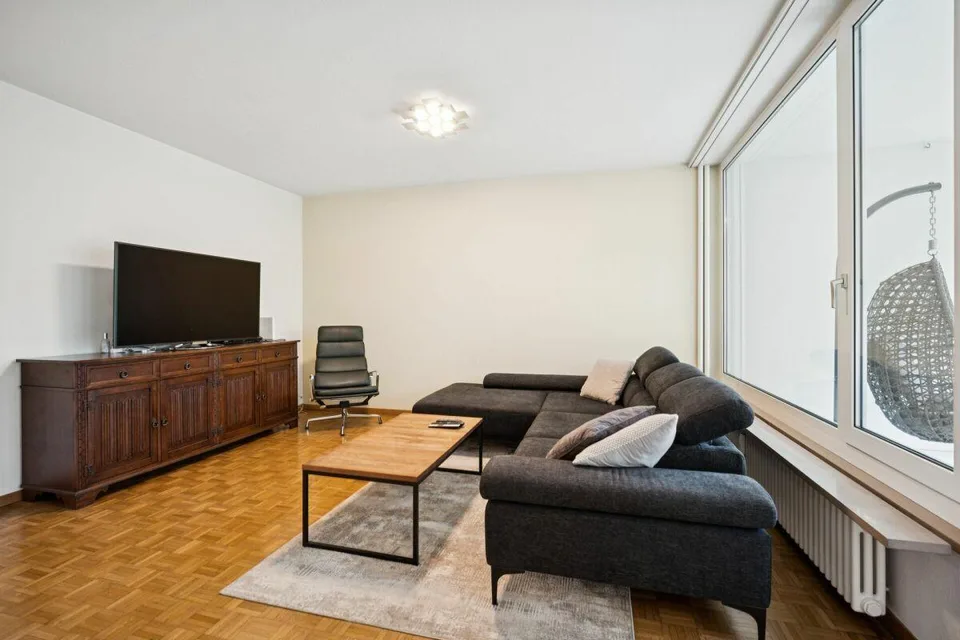 Moderne, komfortable 4½-Zimmer-Wohnung mit grosszügigem Südbalkon u...