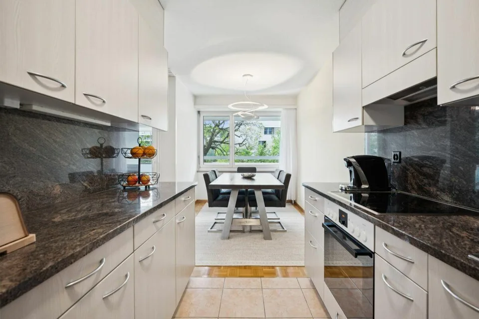 Moderne, komfortable 4½-Zimmer-Wohnung mit grosszügigem Südbalkon u...