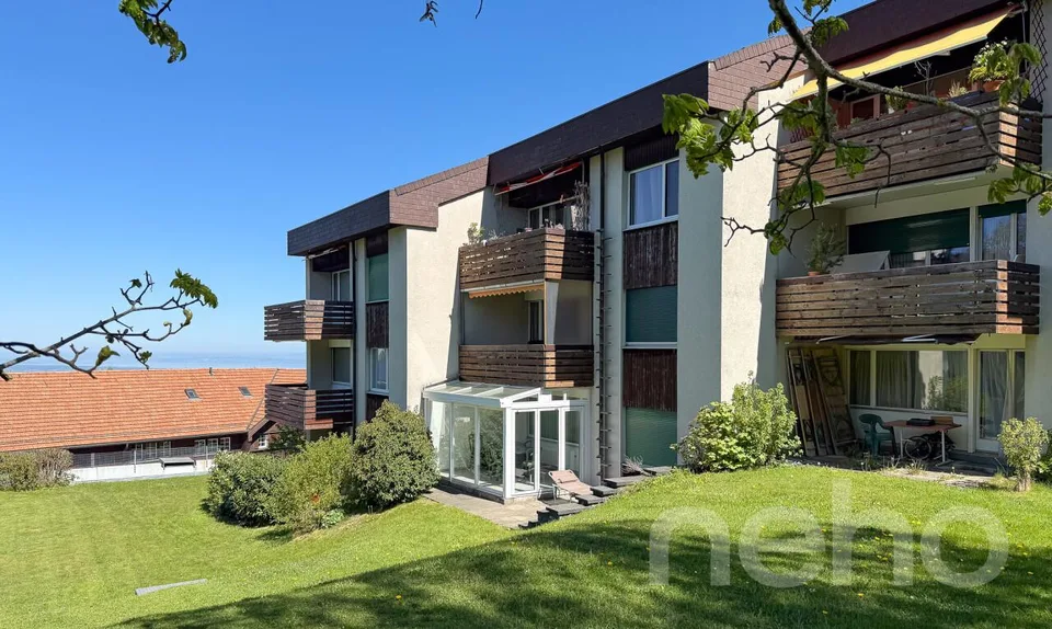 Gemütliche 3.5-Zimmer-Gartenwohnung mit Wintergarten in Speicher