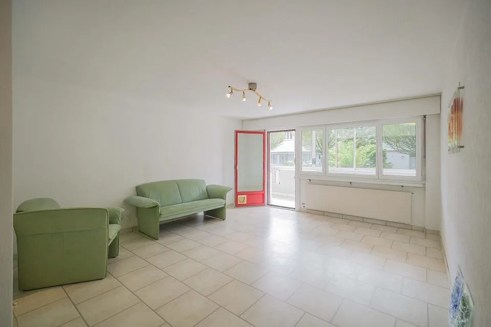Hell, freundlich und ideal zentral: 3.5 Zimmer-Wohnung nahe Einkauf...