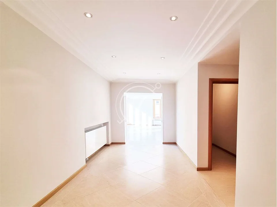 4.5 room apartment with garden in Castagnola