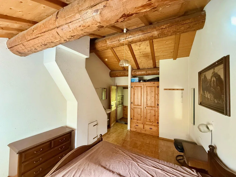 Alpine Berghütte auf 900 m mit Privatzugang und 21.000 m² Land – photo 6 sur 16