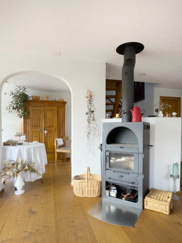 Ideally located between Thun and Bern - approximately 15 minutes to Thun, approximately 25 minutes to Bern. – photo 7 of 30
