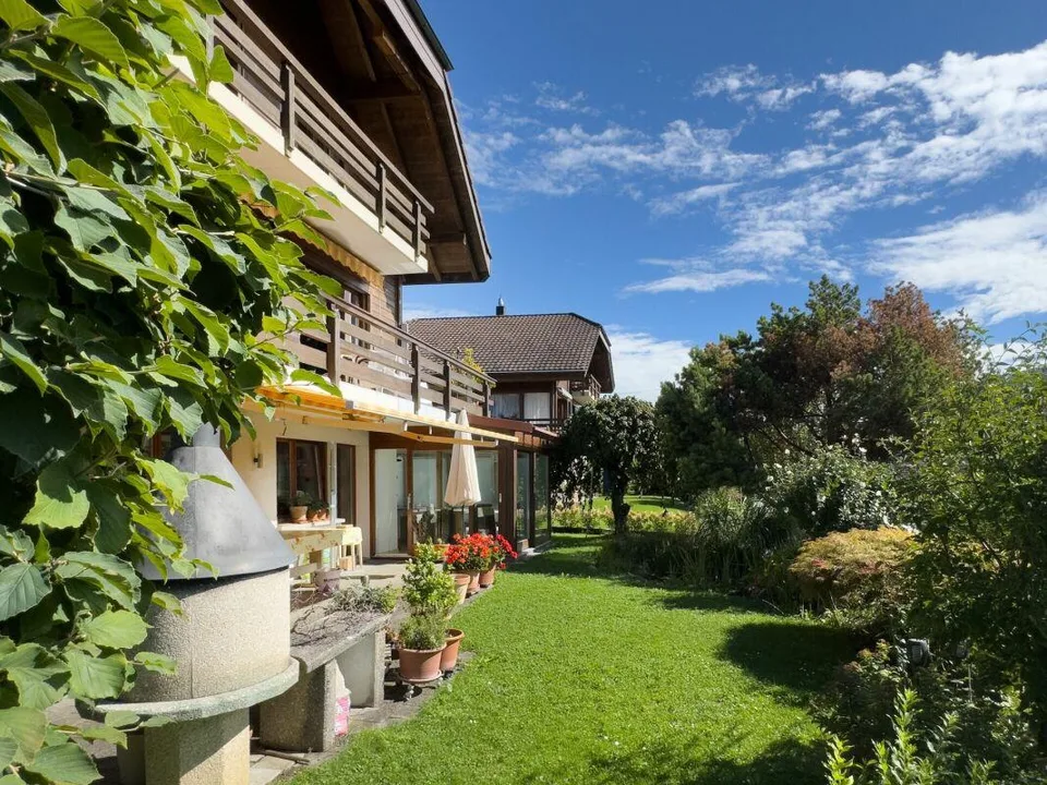 Ideally located between Thun and Bern - approximately 15 minutes to Thun, approximately 25 minutes to Bern. – photo 19 of 30