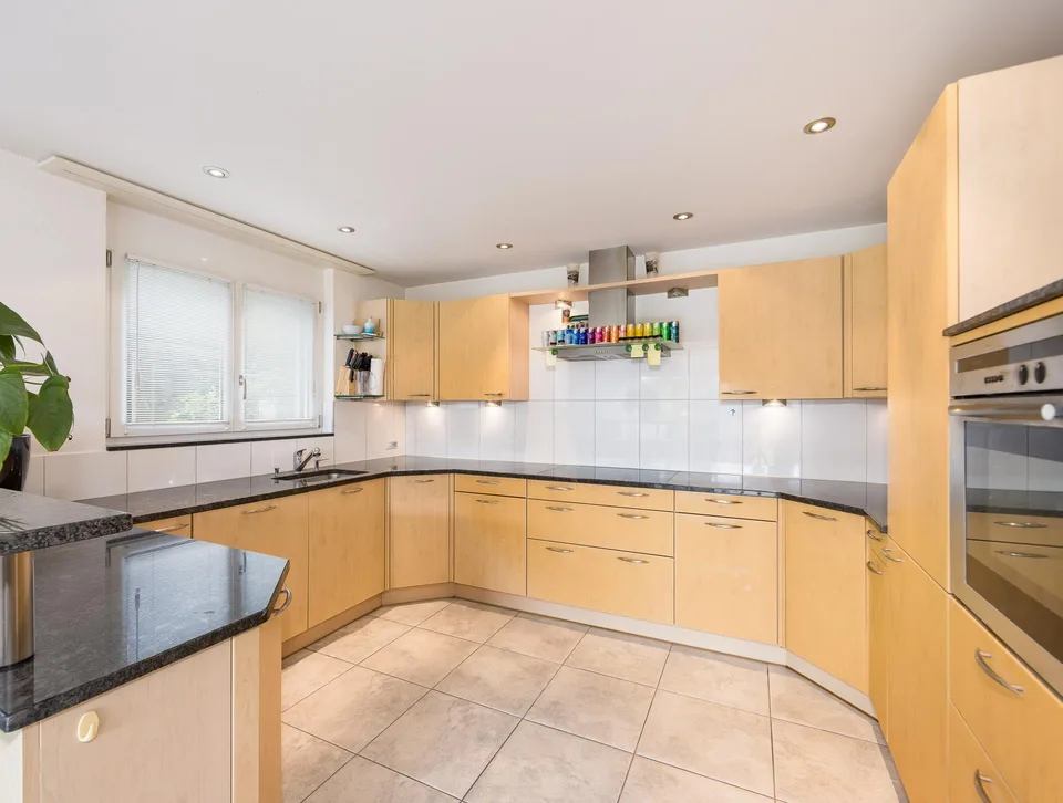 Living with a wide view, peace and privacy