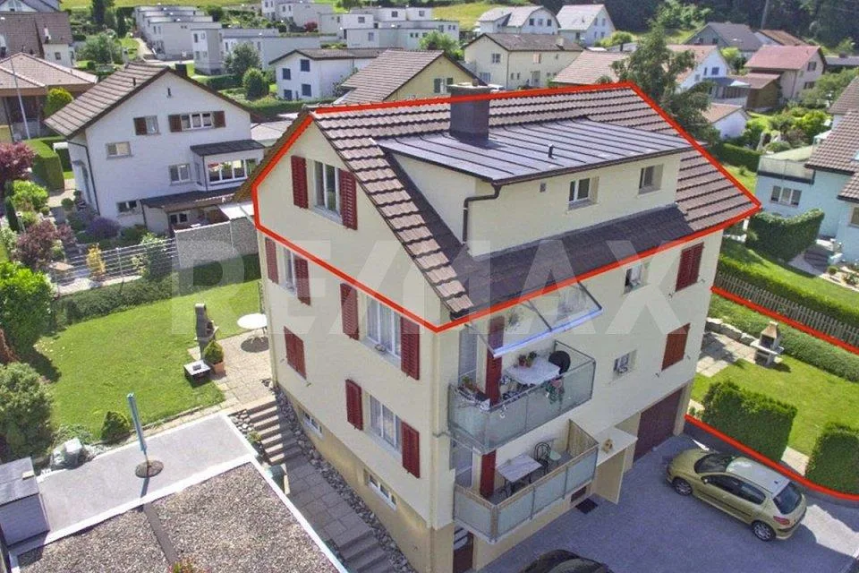 Charmante 3.5-Zimmer-Dachwohnung für Investoren, Paare oder Singles...