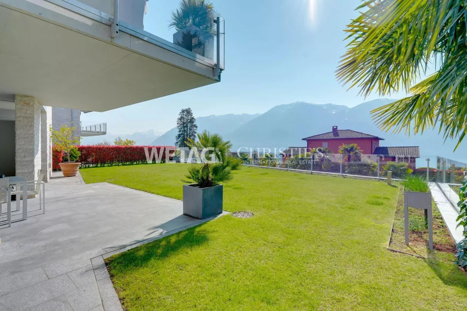 Luxusduplexwohnung mit privatem Garten & atemberaubender Aussicht zum Verkauf in Ascona – Foto 11 von 13