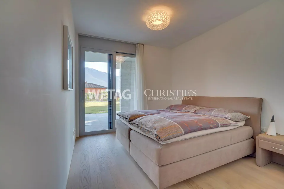 Luxusduplexwohnung mit privatem Garten & atemberaubender Aussicht zum Verkauf in Ascona – Foto 8 von 13