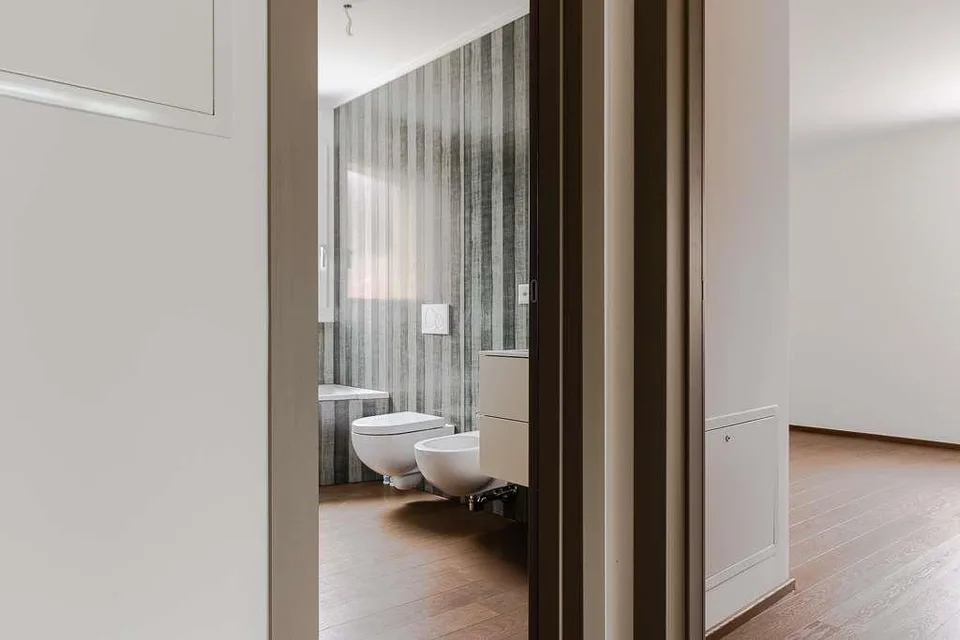Appartement moderne de 4,5 pièces avec vue sur le lac et toit-terrasse – photo 9 sur 13