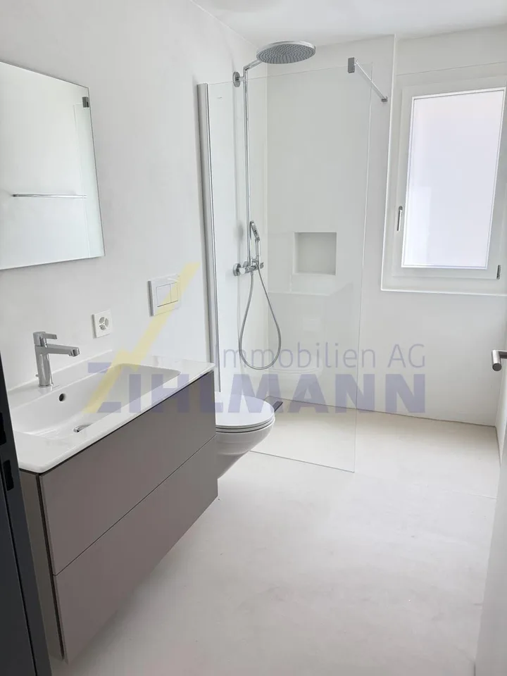 Stilvolle 4.5-Zimmer-Gartenwohnung mit grosszügigem Aussenbereich – Foto 6 von 11