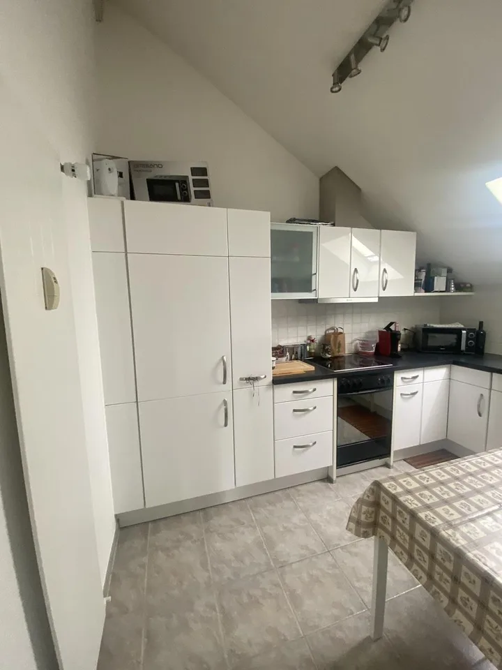 Grosszügige 3.5 - Zimmerwohnung an zentraler Lage