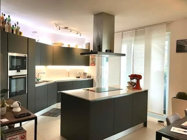 Villetta elegante alto standing con giardino privato
