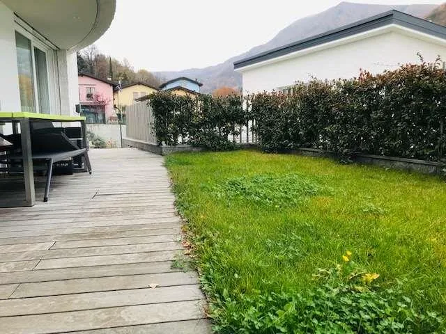 Elegantes Villenhaus mit hohem Standard und privatem Garten – Foto 7 von 13
