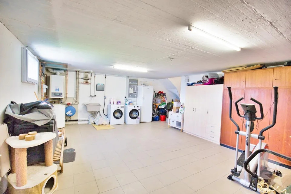 Magnifica casa a schiera con garage – foto 25 di 30