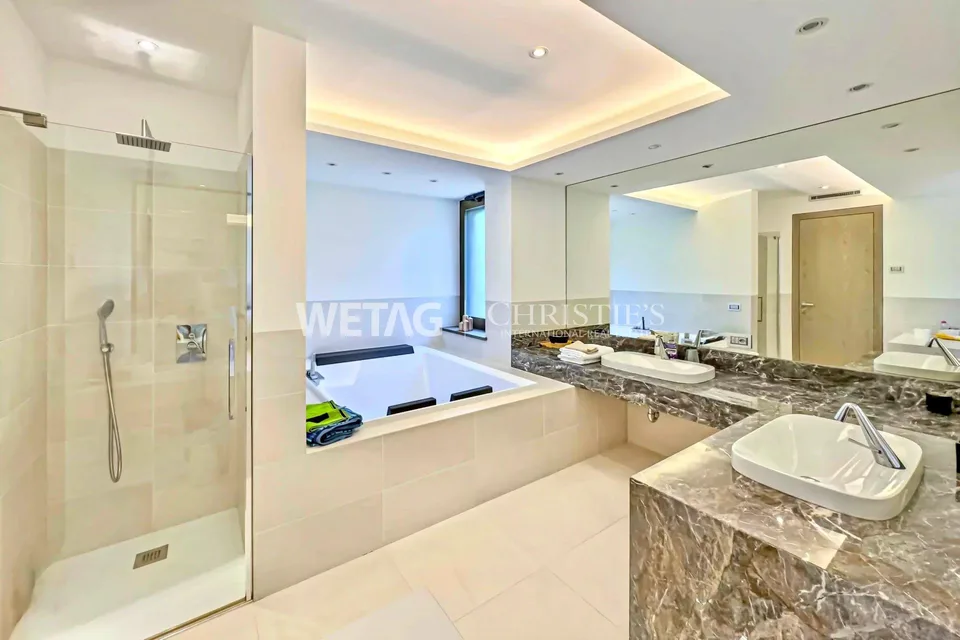 Lugano-Magliaso: magnificent villa with indoor pool, directly on Lake Lugano – photo 9 of 13