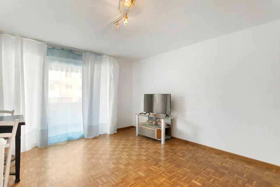 Appartamento di 4 locali con balcone & parcheggio esterno a Salmsach – foto 8 di 19