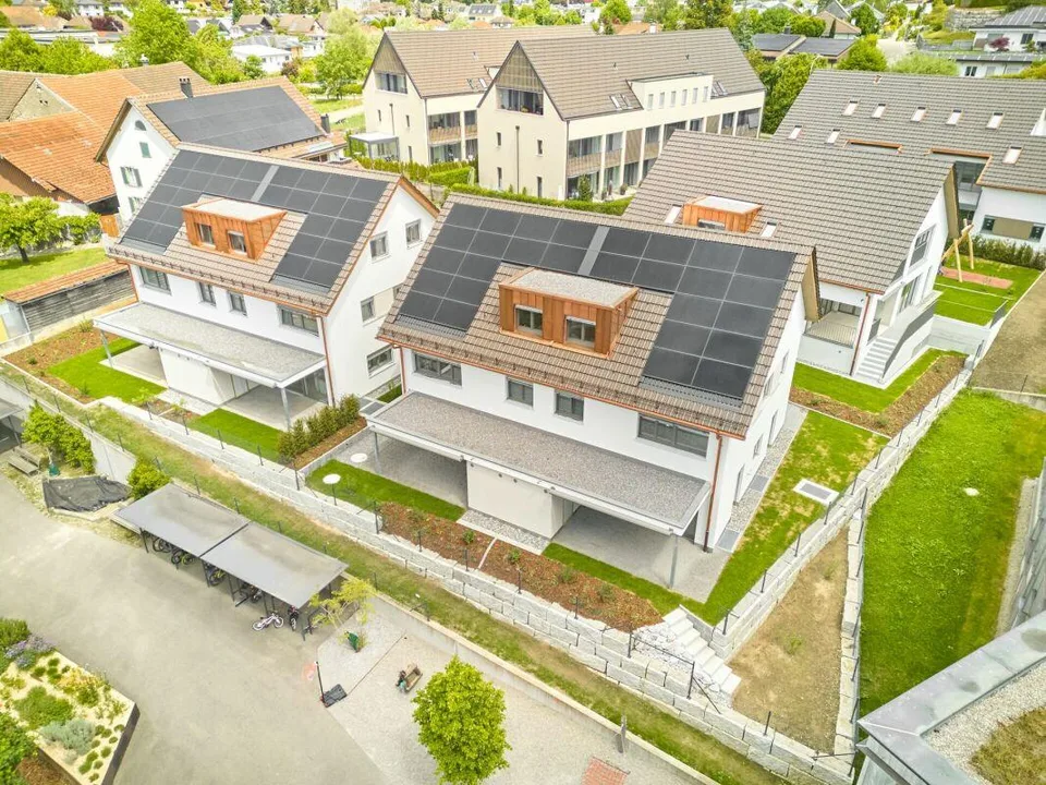 Casa a schiera 6 1/2 locali con terreno utilizzabile